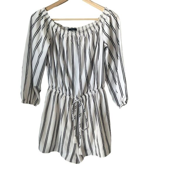 Soprano Quarter Length Sleeve Stripes Romper - Picture 1 of 9